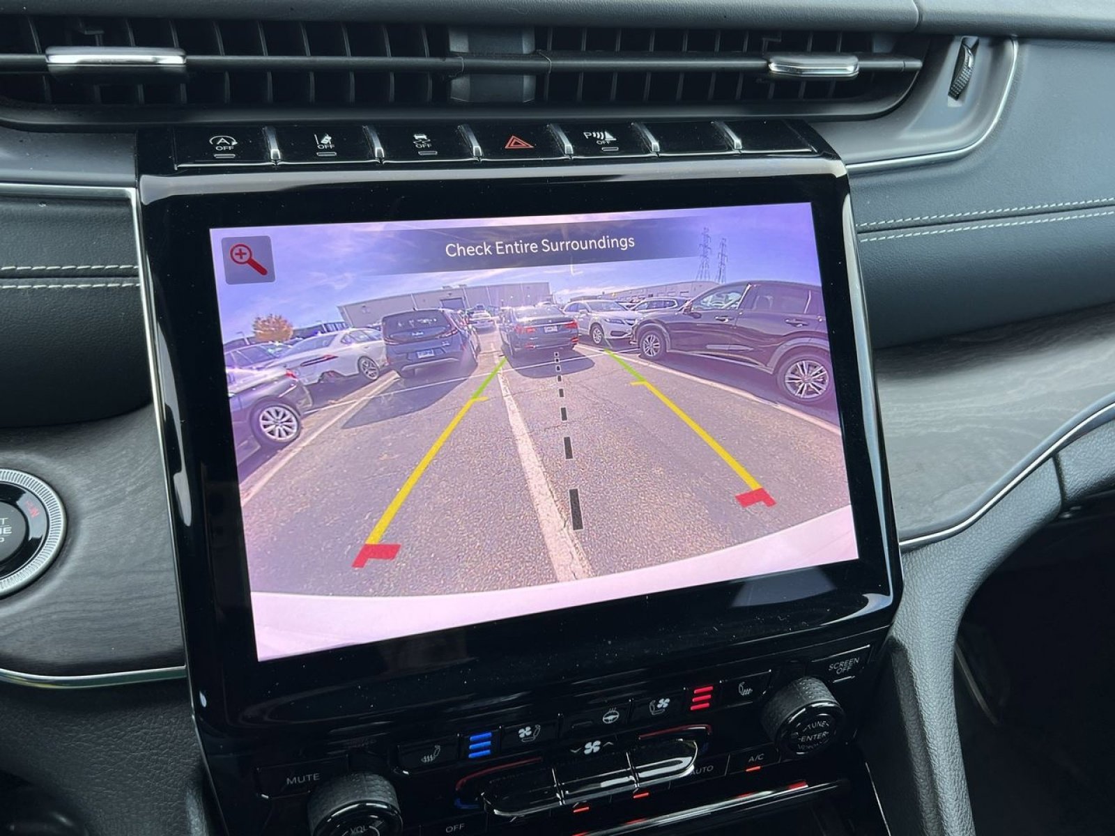 Used 2023 Jeep Grand Cherokee Overland image 20