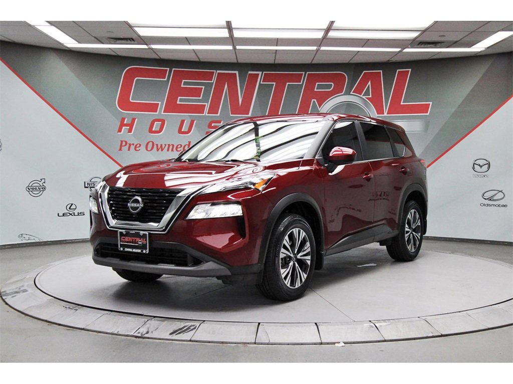 Used 2023 Nissan Rogue SV image 2