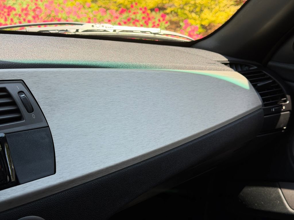 Used 2004 BMW Z4 2.5i RWD image 29