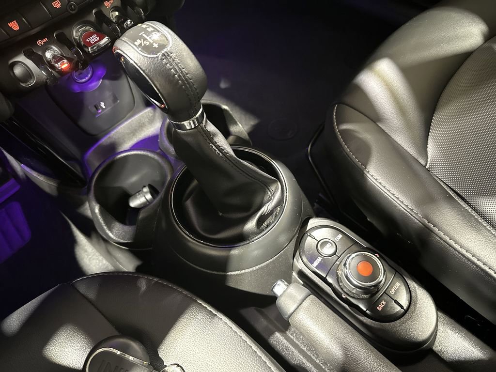 Used 2019 MINI Cooper 4-Door Hardtop image 21