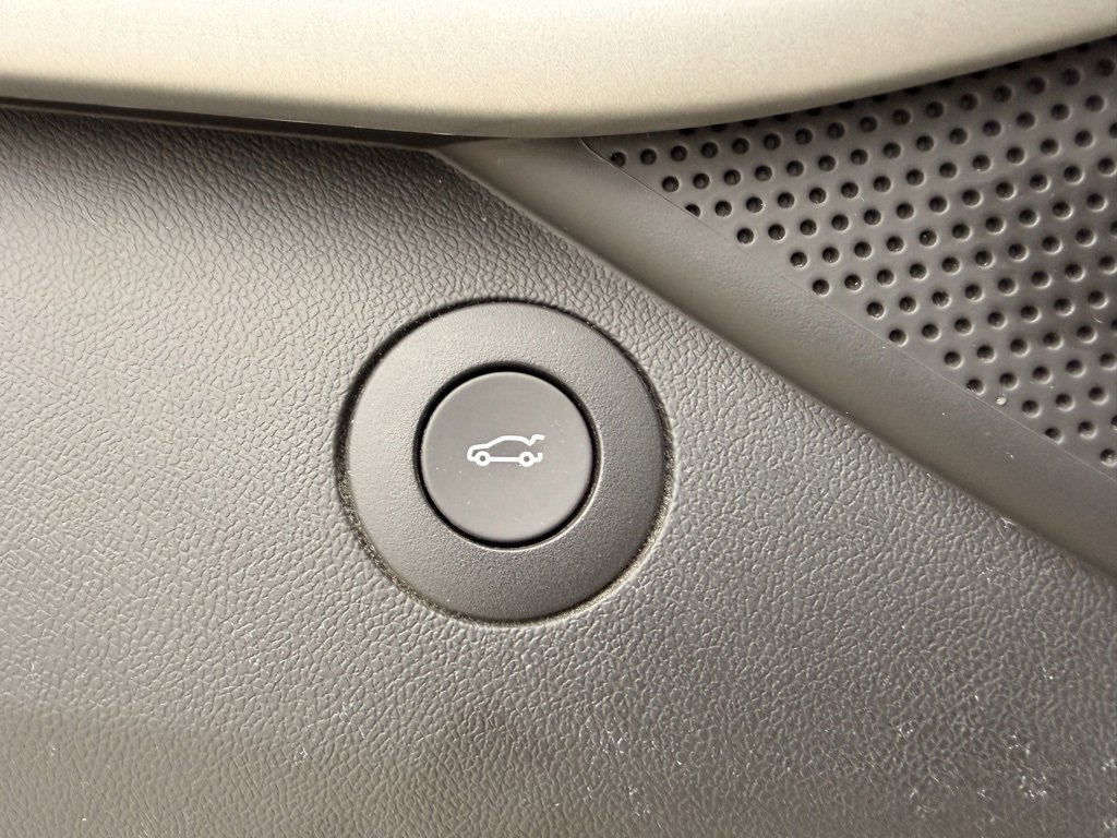 Used 2019 Chevrolet Camaro LT image 23