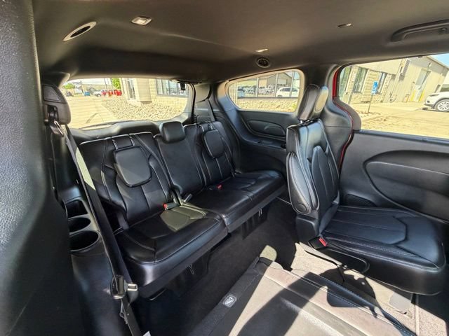 Used 2026 Chrysler Pacifica Select AWD/4WD image 12