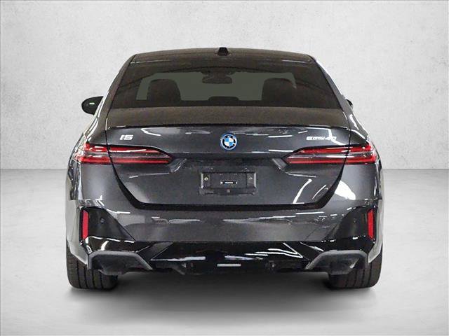 New 2026 BMW i5 eDrive40 w/ M Sport Package RWD image 8