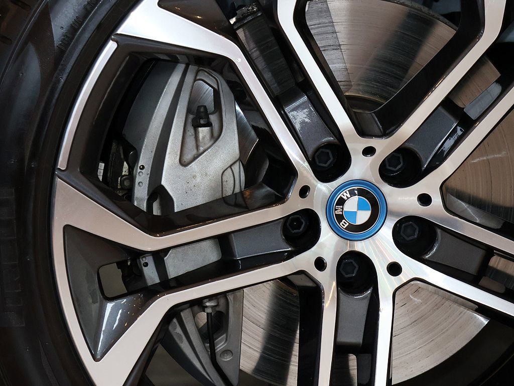 Used 2023 BMW X5 xDrive45e w/ Executive Package image 7