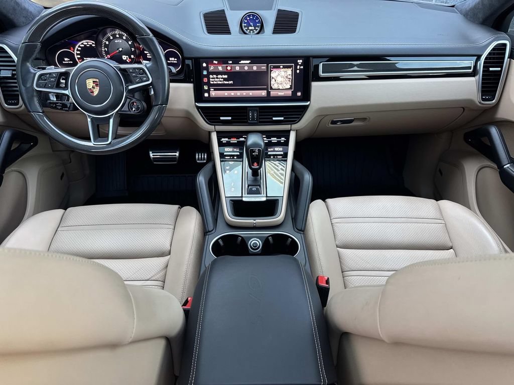 Used 2022 Porsche Cayenne GTS AWD/4WD image 17