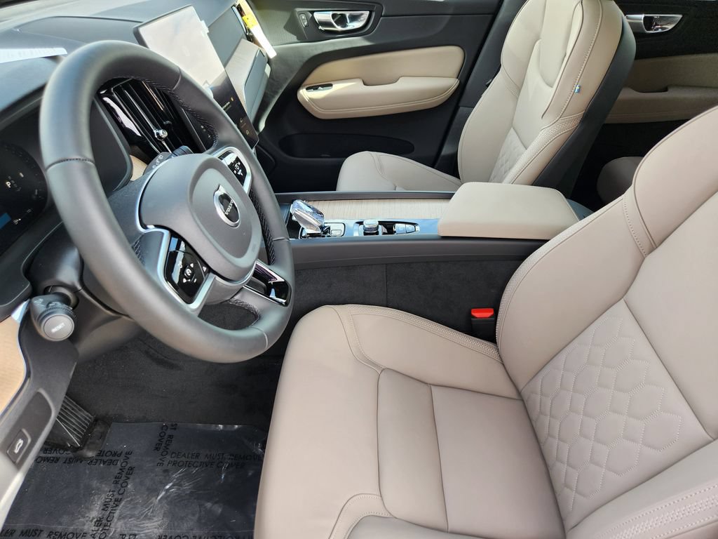 New 2026 Volvo XC60 B5 Plus w/ Protection Package Premier AWD/4WD image 4