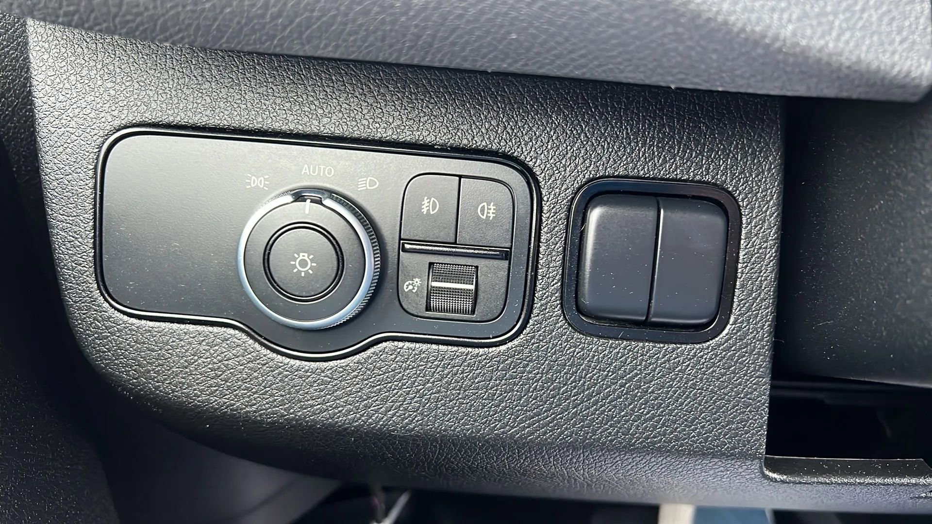 Used 2020 Freightliner Sprinter 2500 image 25