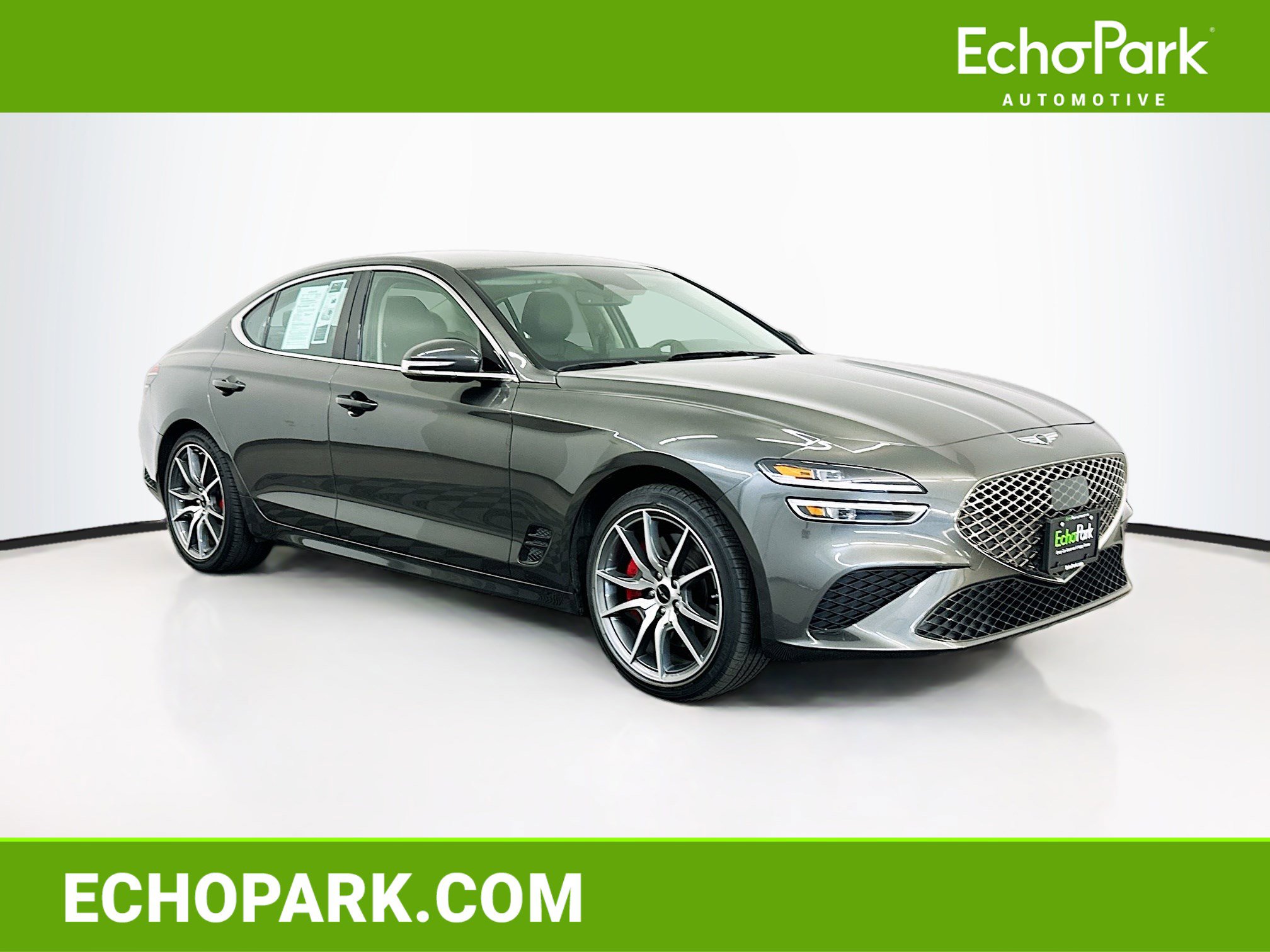 Used 2025 Genesis G70 2.5T image 1