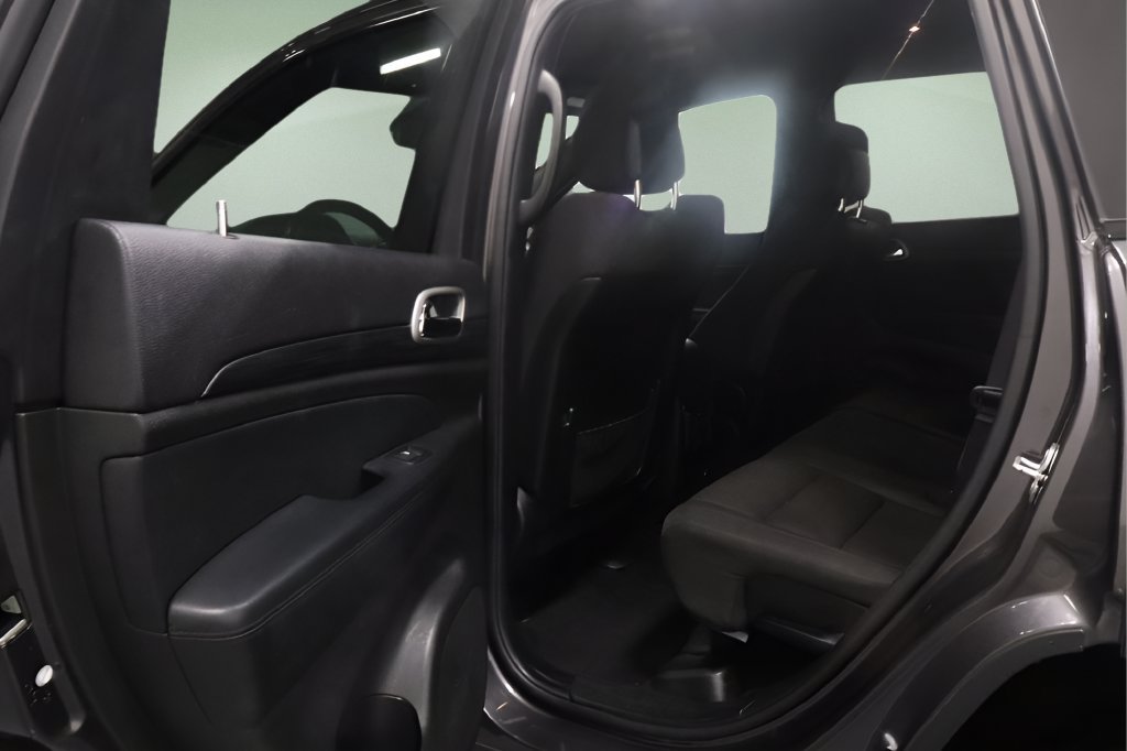 Certified 2021 Jeep Grand Cherokee Laredo AWD/4WD image 10