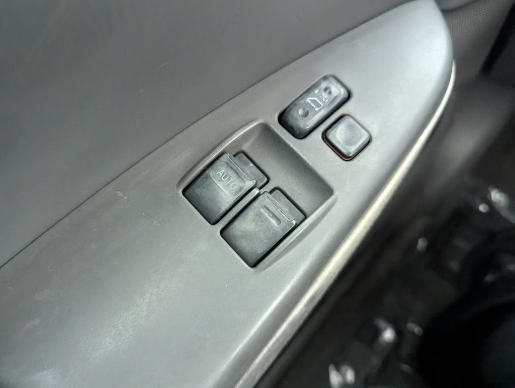 Used 2006 Toyota Solara SLE FWD image 14