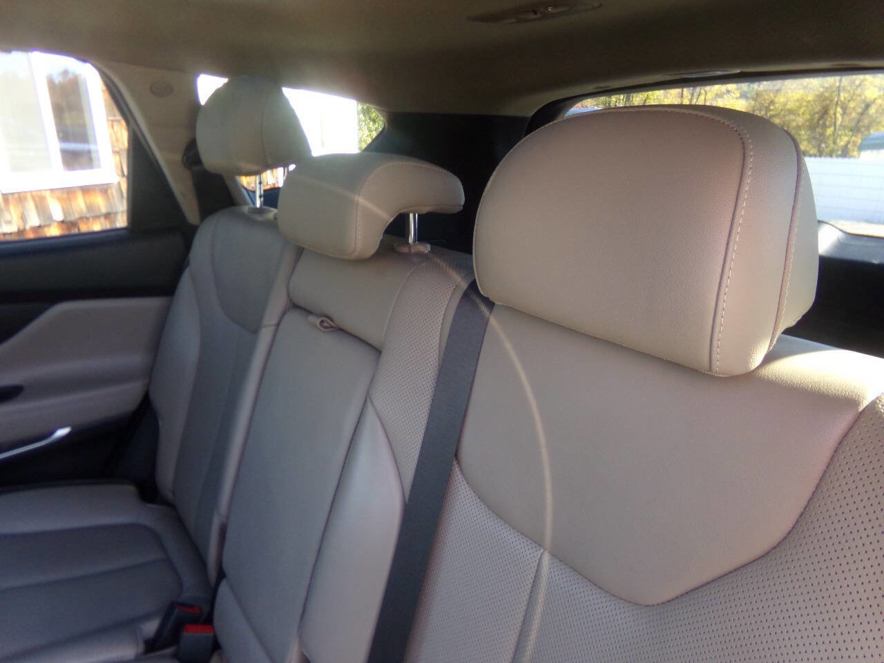 Used 2021 Hyundai Santa Fe Limited image 41