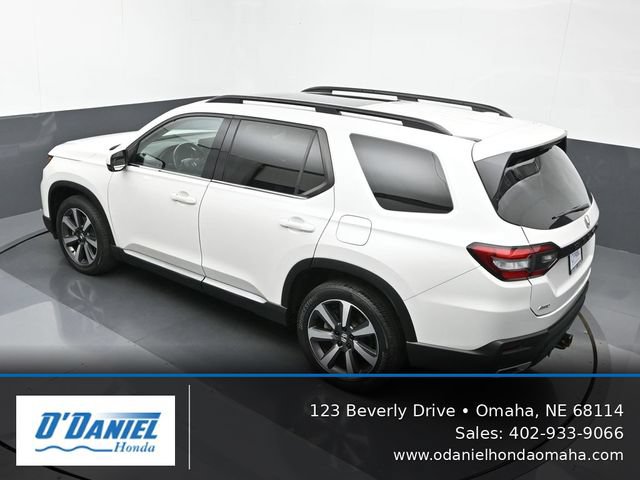 Used 2023 Honda Pilot Touring image 15
