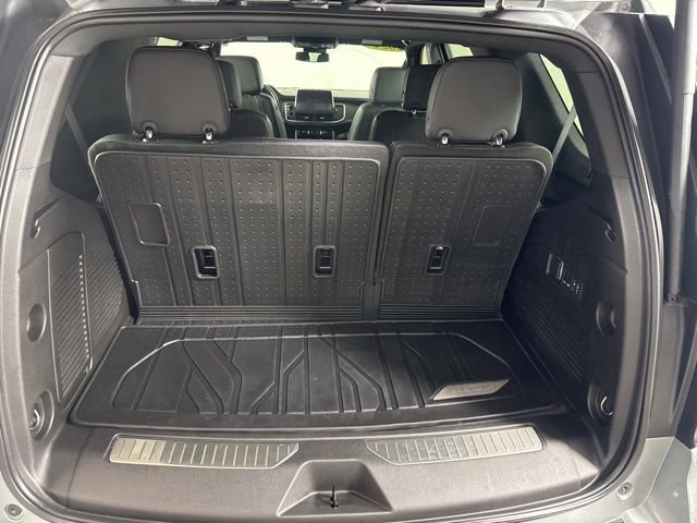 Used 2024 Chevrolet Tahoe RST w/ Luxury Package AWD/4WD image 14