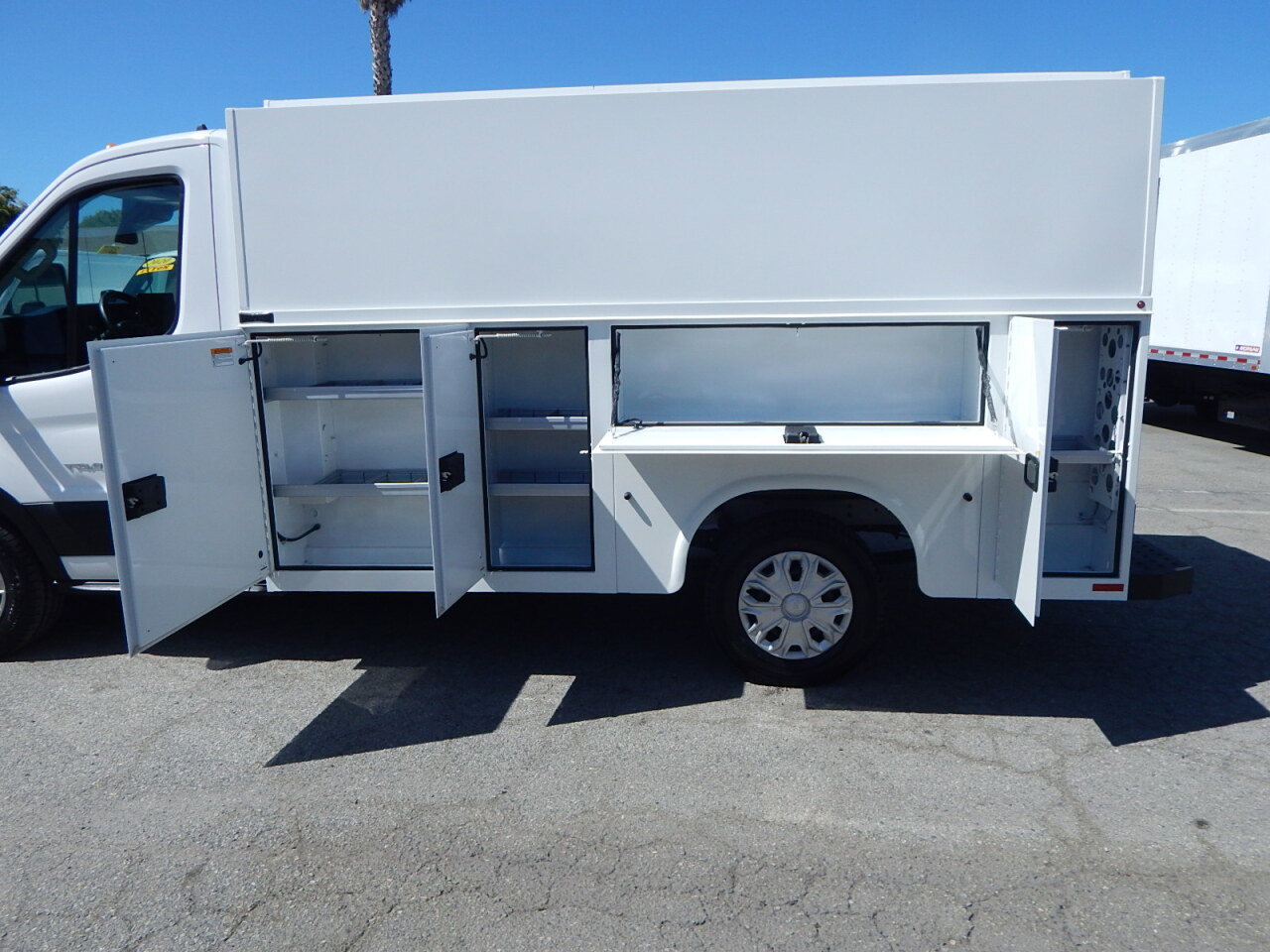 Used 2022 Ford Transit 350 w/ Interior Upgrade Package RWD image 12