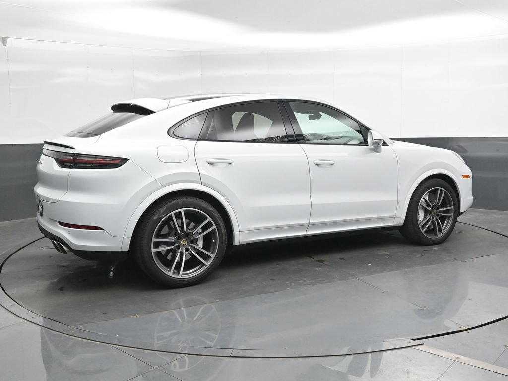 Used 2023 Porsche Cayenne Turbo AWD/4WD image 3