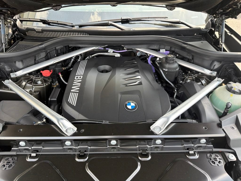 New 2026 BMW X5 sDrive40i w/ M Sport Package RWD image 13