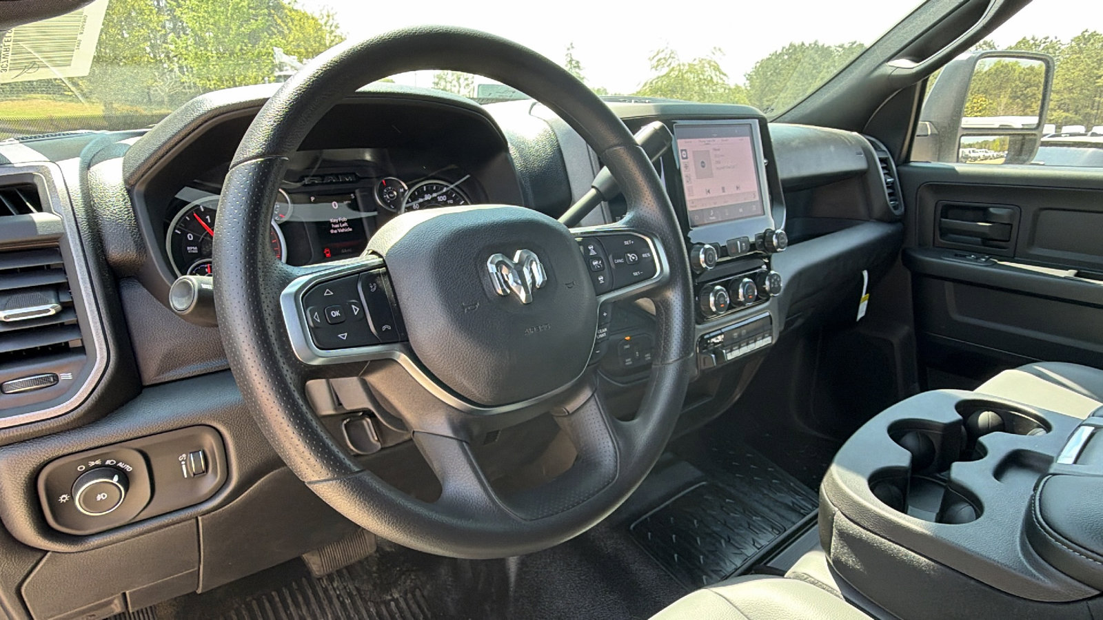 New 2026 RAM 4500 Tradesman w/ Chrome Appearance Group AWD/4WD image 23