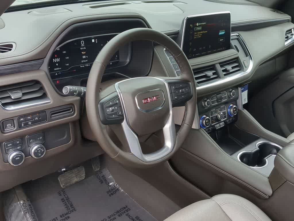 Used 2023 GMC Yukon XL SLT w/ SLT Luxury Package image 2