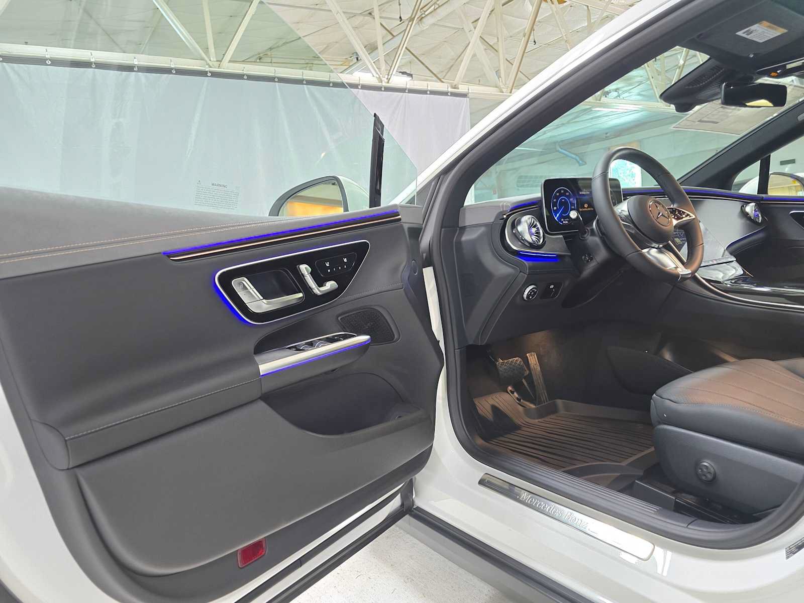 New 2026 Mercedes-Benz EQE 320 4MATIC Sedan image 20