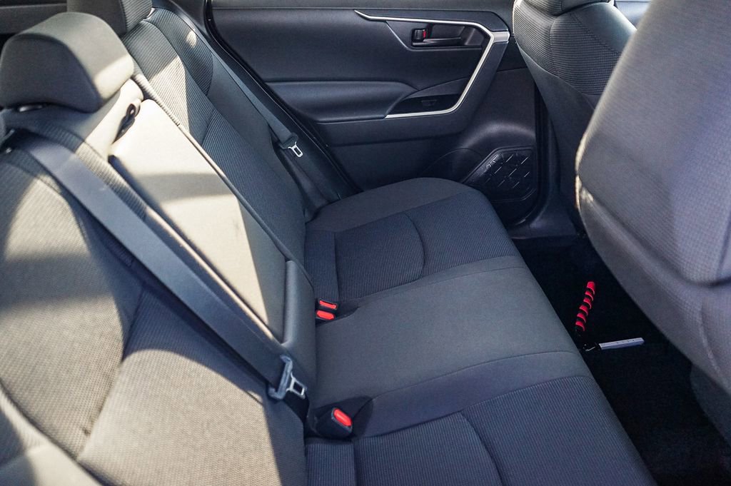 Used 2024 Toyota RAV4 LE AWD/4WD image 19