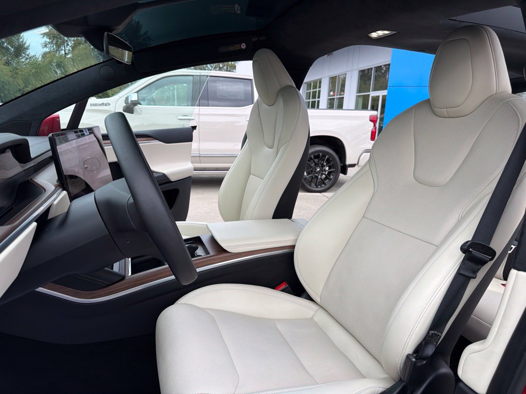 Used 2024 Tesla Model X AWD/4WD image 15