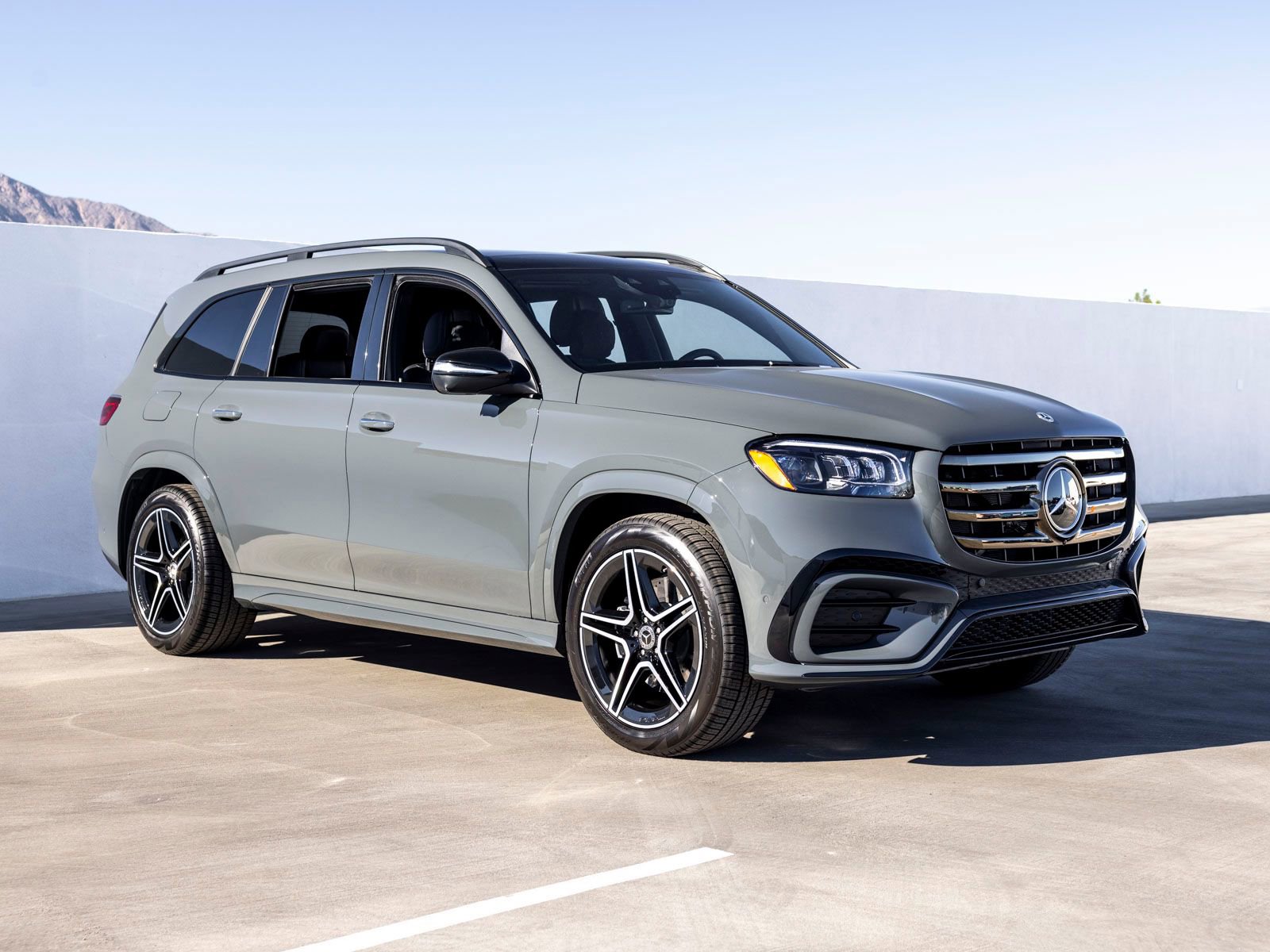 New 2026 Mercedes-Benz GLS 450 4MATIC image 3