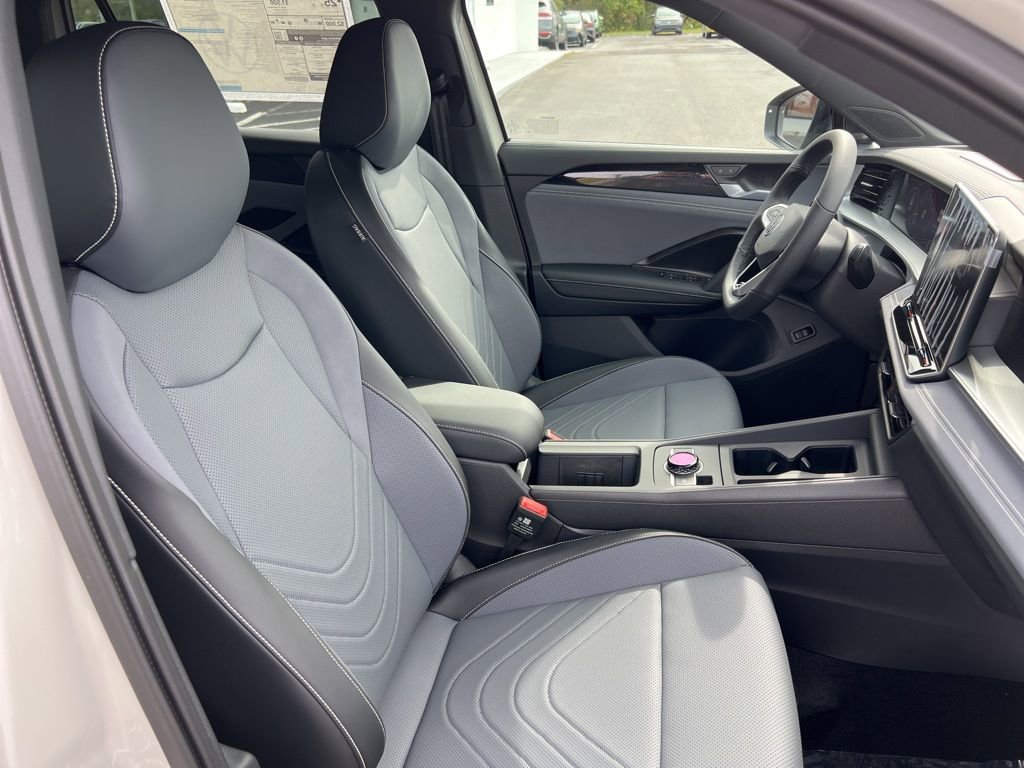 New 2026 Volkswagen Tiguan SE R-Line image 23