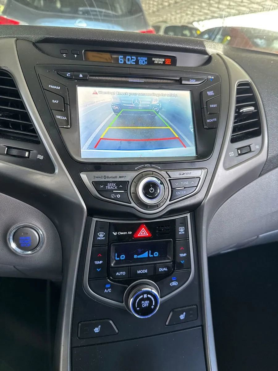 Used 2014 Hyundai Elantra Limited w/ Option Group 03 FWD image 10