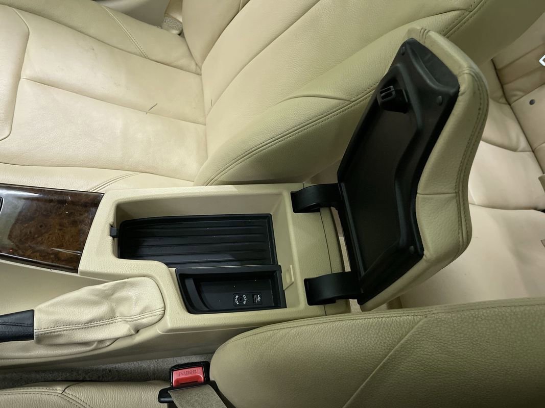 Used 2014 BMW 320i xDrive Sedan image 25