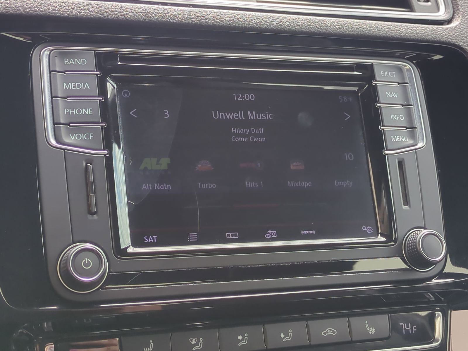 Used 2017 Volkswagen Jetta GLI FWD image 23