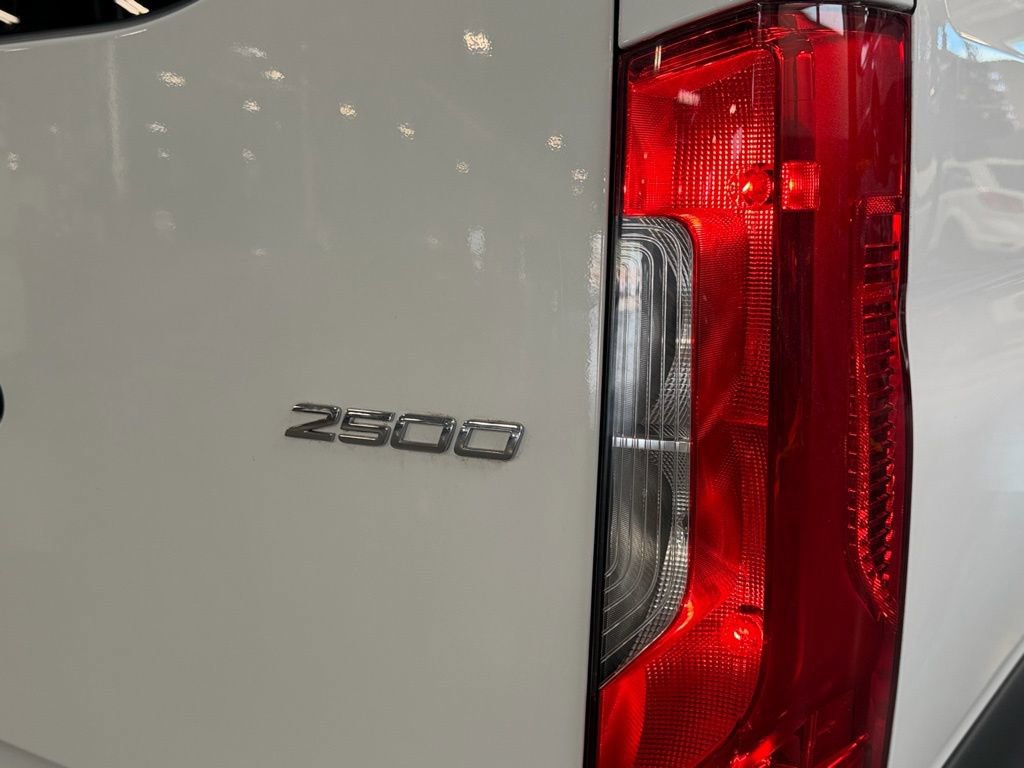 Used 2024 Mercedes-Benz Sprinter 2500 image 21