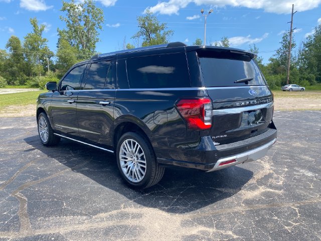 Used 2024 Ford Expedition Max Platinum AWD/4WD image 3
