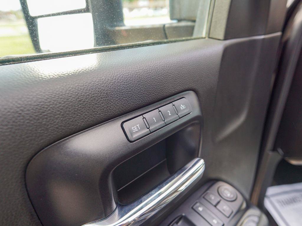 Used 2015 GMC Sierra 3500 Denali AWD/4WD image 19