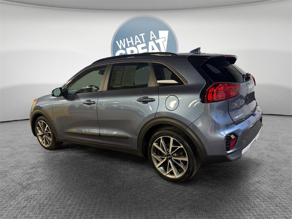Certified 2022 Kia Niro Touring Special Edition image 6