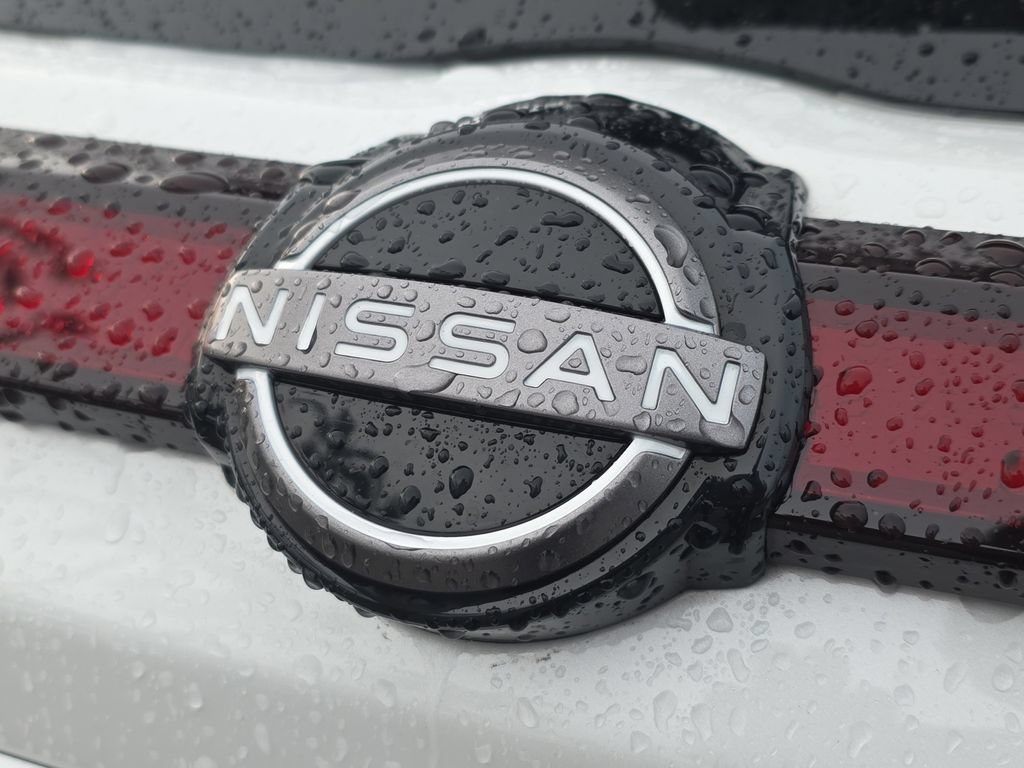 Certified 2024 Nissan Kicks SR FWD image 12