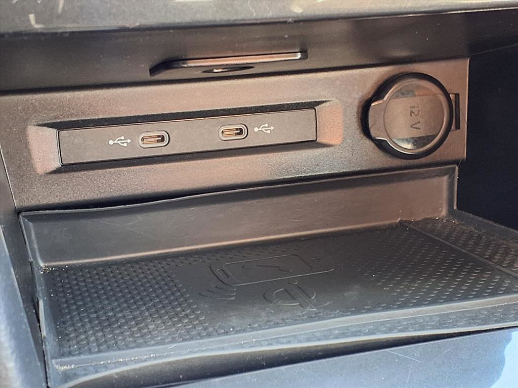 Used 2024 Volkswagen Tiguan Wolfsburg Edition image 8