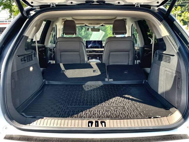Used 2022 Lincoln Nautilus Reserve w/ Equipment Group 201A FWD image 39