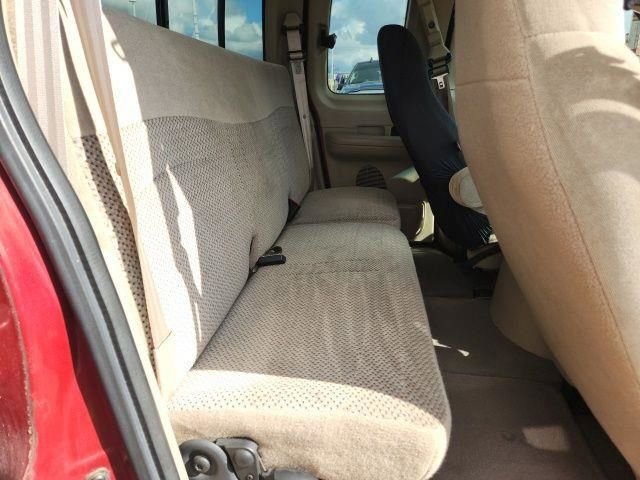 Used 2000 Ford F150 XLT image 17