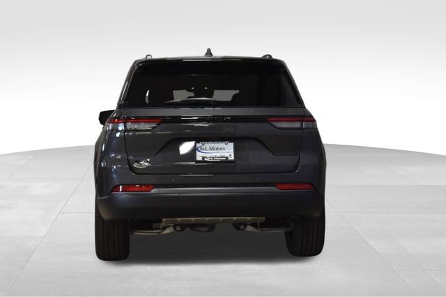 New 2026 Jeep Grand Cherokee Limited AWD/4WD image 11