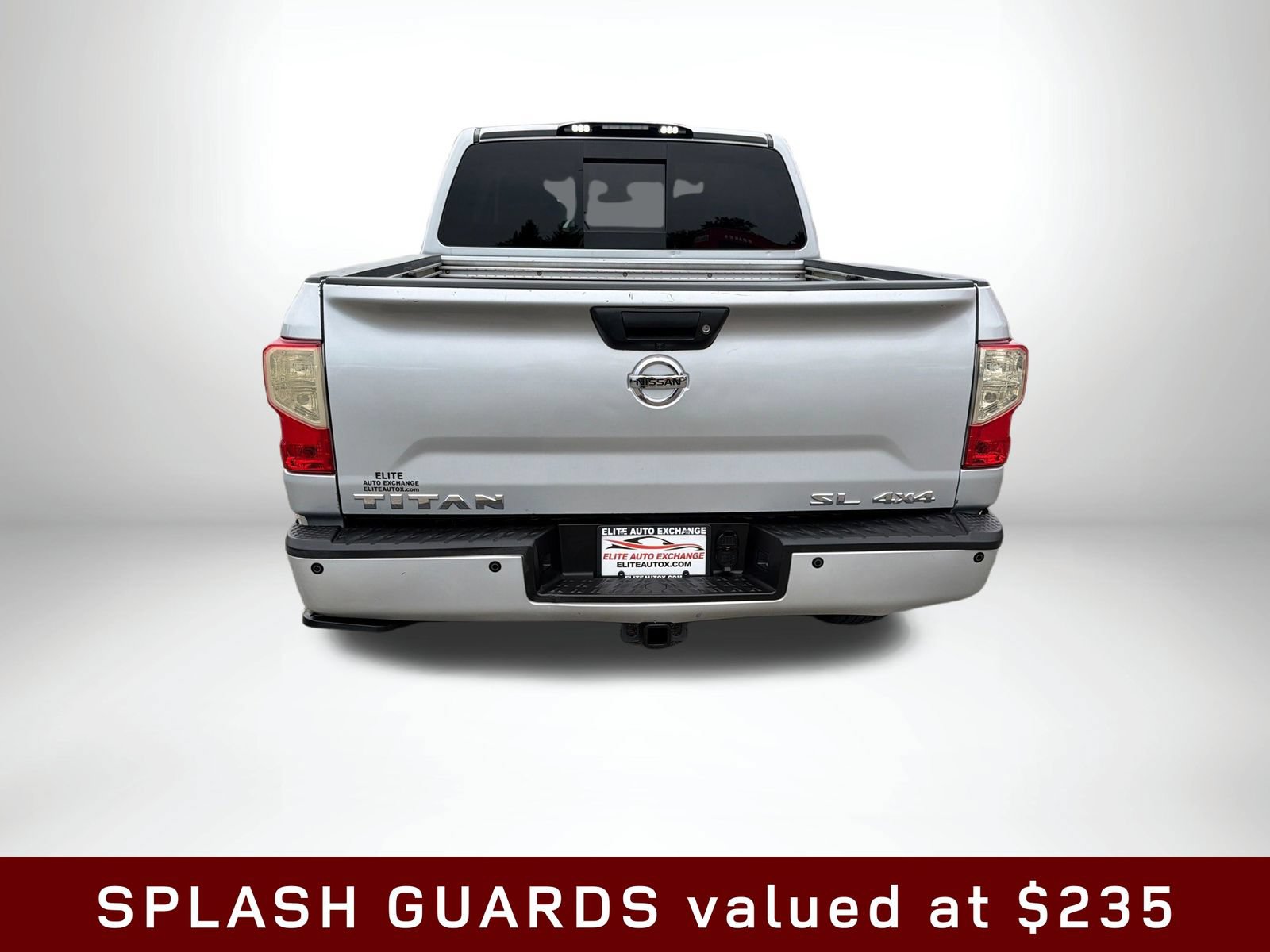 Used 2017 Nissan Titan SL AWD/4WD image 5