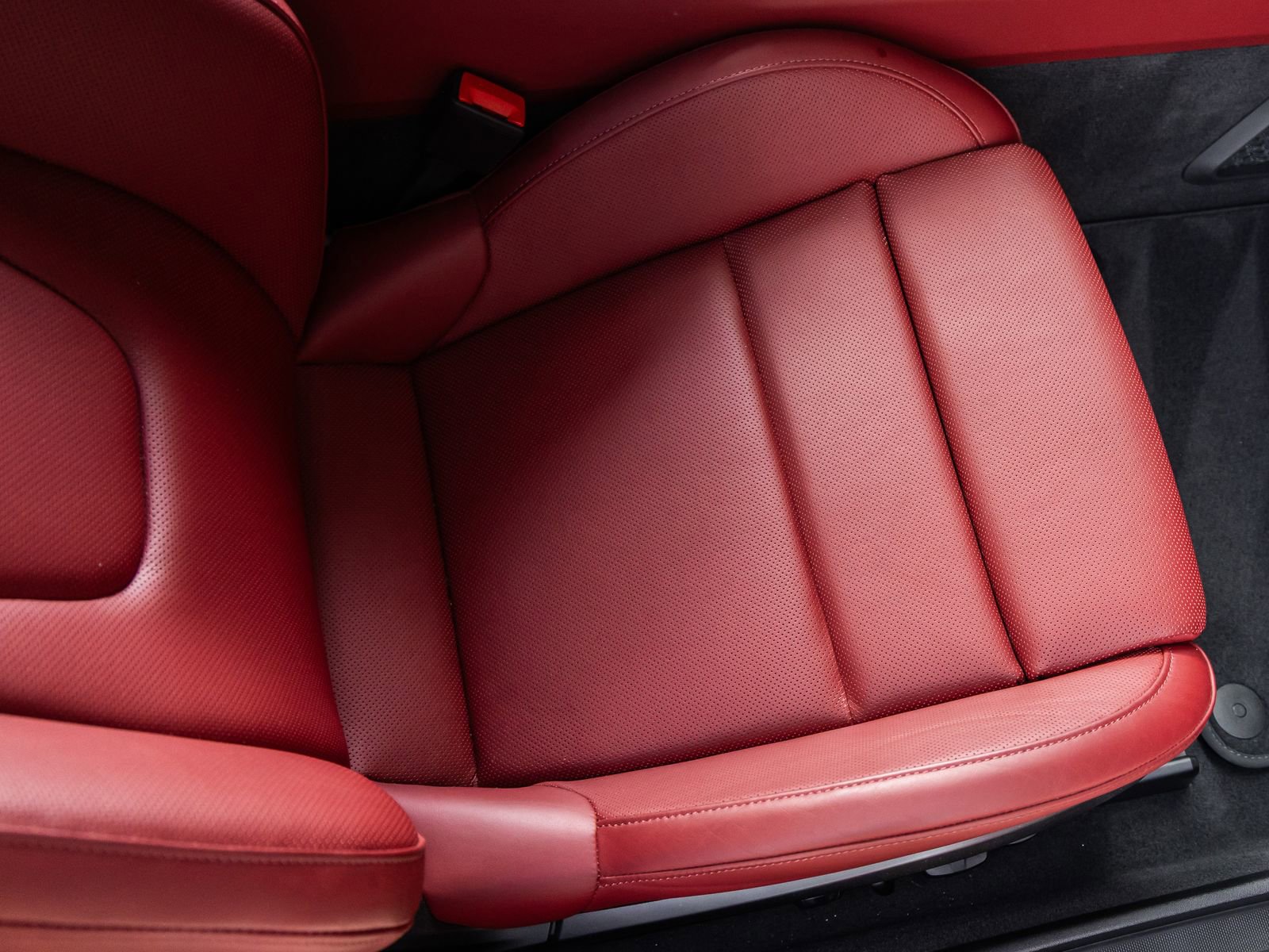 Certified 2024 Porsche 911 Targa 4S image 41