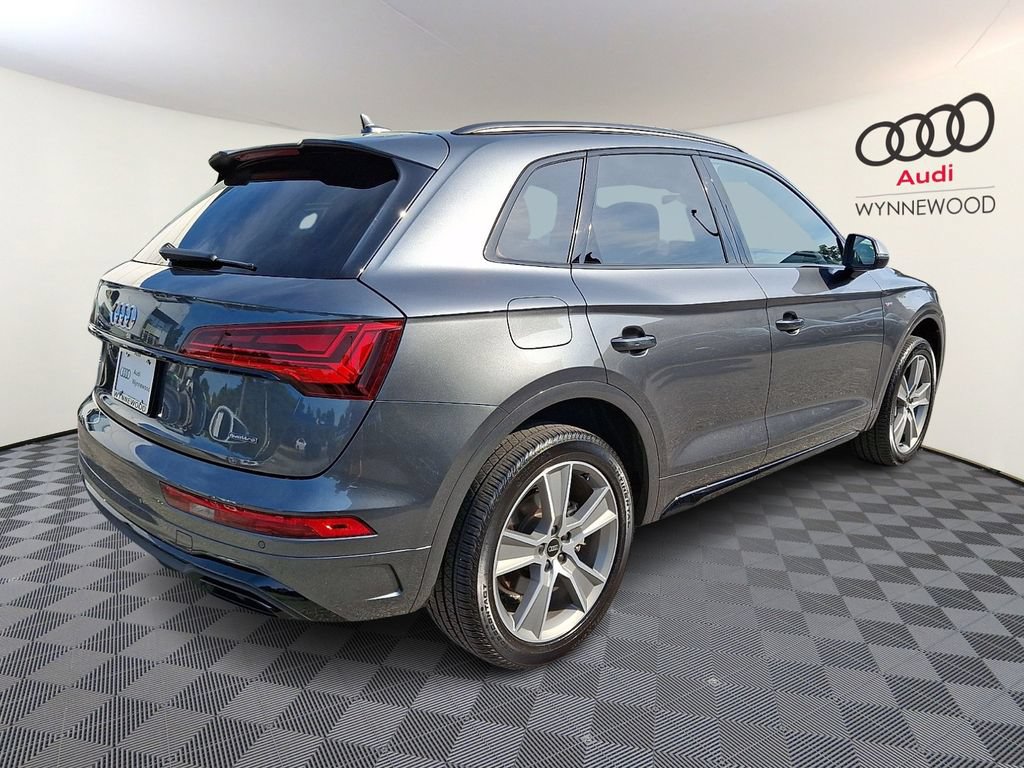 Certified 2025 Audi Q5 2.0T Premium w/ Convenience Plus Package AWD/4WD image 6