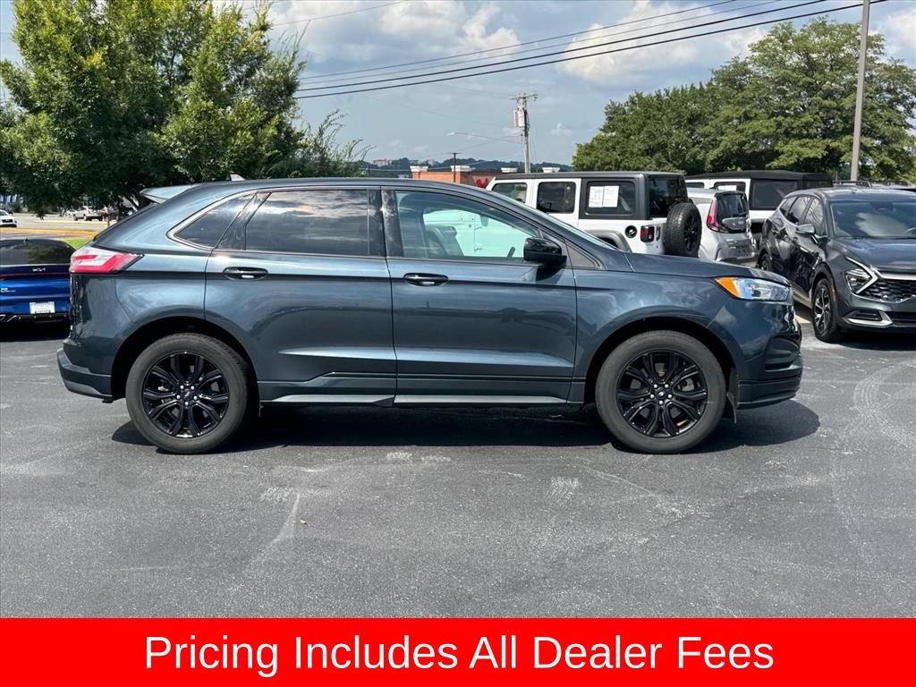 Used 2024 Ford Edge SE w/ Black Appearance Package AWD/4WD image 2