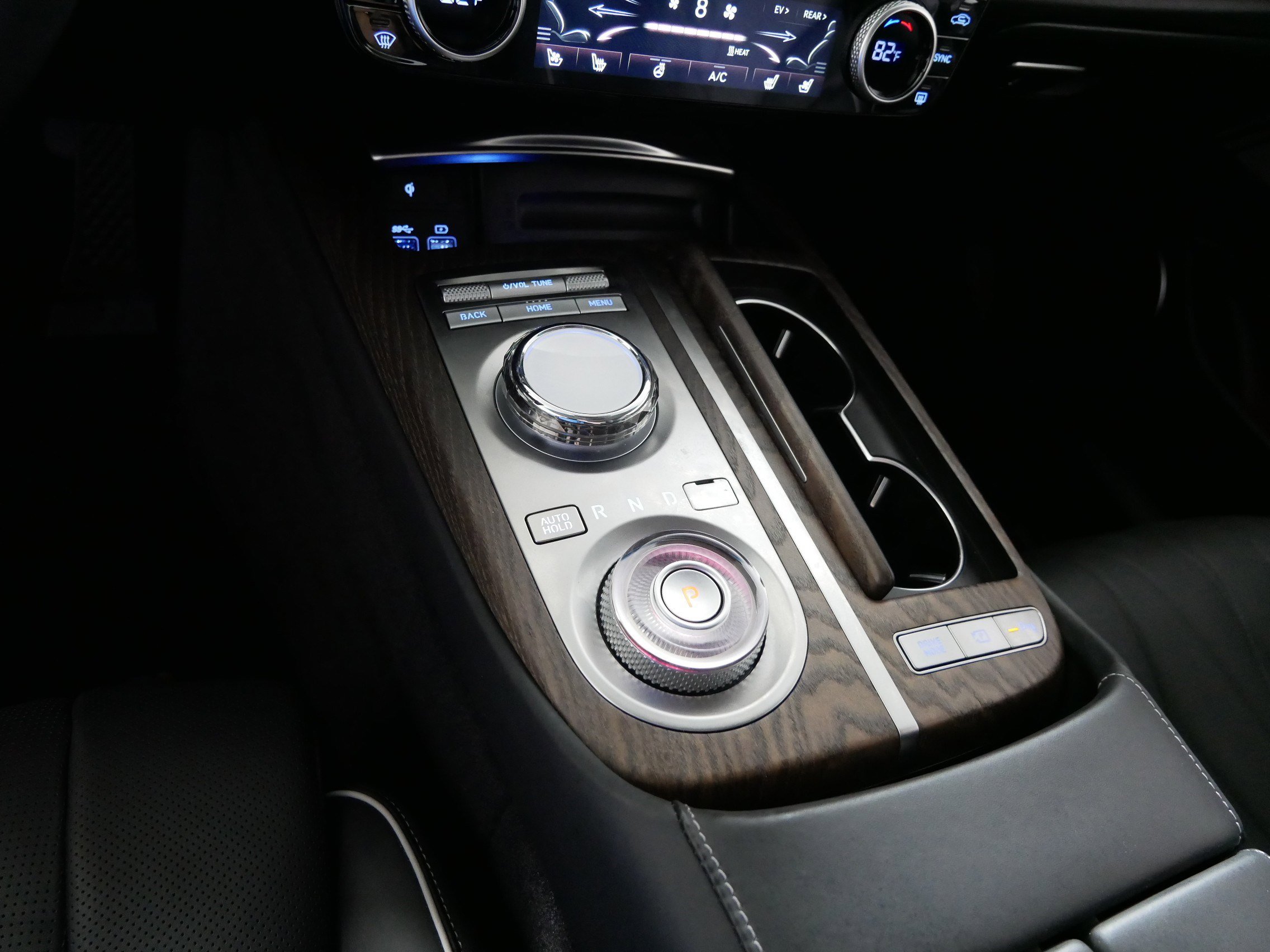 Used 2024 Genesis G80 w/ Prestige Package image 24