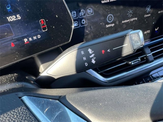 Used 2025 Chevrolet Equinox EV LT w/ Convenience Package image 34