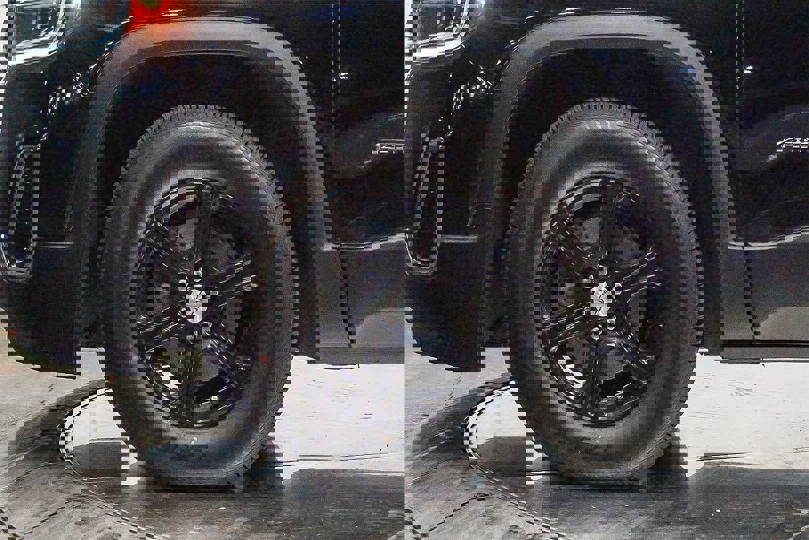 Used 2020 GMC Acadia AT4 image 7