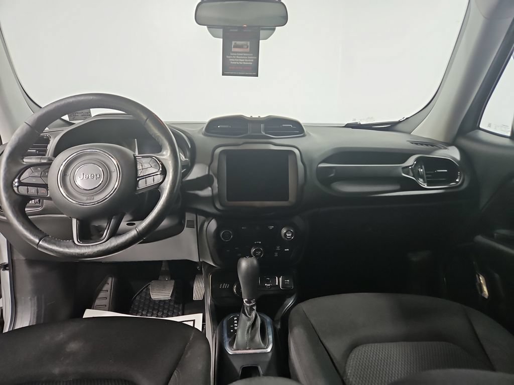 Used 2019 Jeep Renegade Altitude w/ UConnect 8.4 Nav Group AWD/4WD image 18