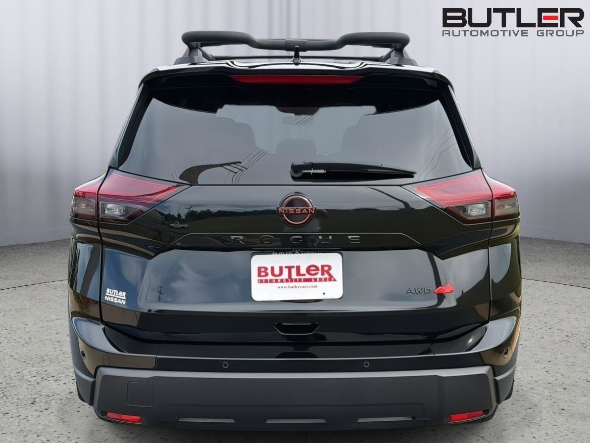 Used 2025 Nissan Rogue SV AWD/4WD image 5