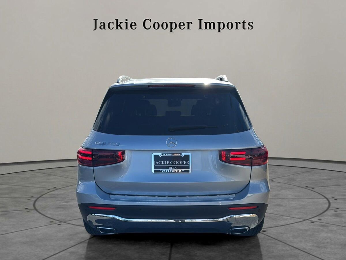 New 2026 Mercedes-Benz GLB 250 image 4
