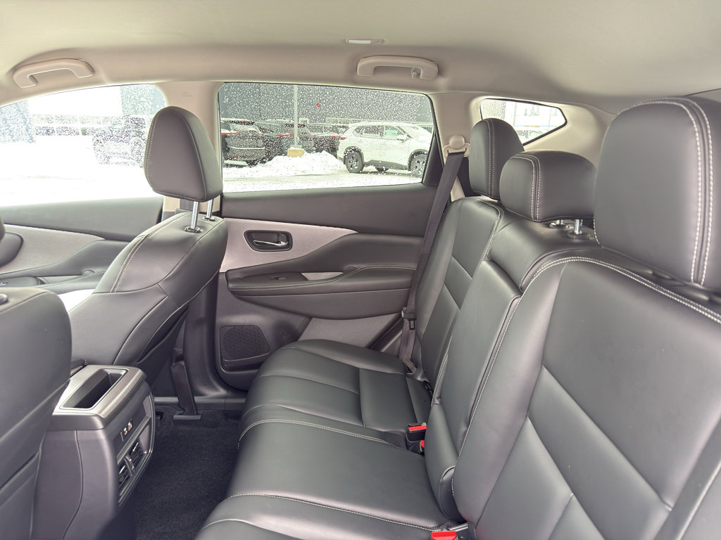 Certified 2024 Nissan Murano SV w/ SV Midnight Edition Package image 32